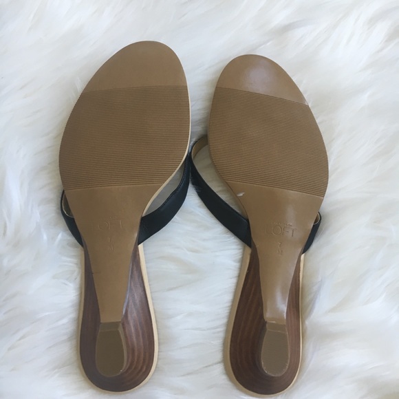 $79 Retail Loft shoes - Picture 4 of 6